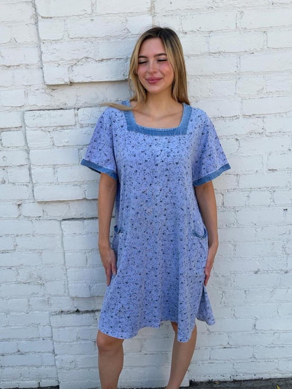 Vtg Blue floral print dress with pockets and denim trim sz XL- in fair condition